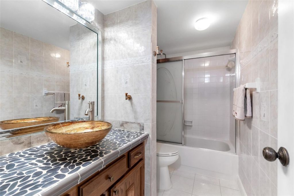 5921 Coral Lake Dr, Unit 209, Margate, FL 33063 Photo