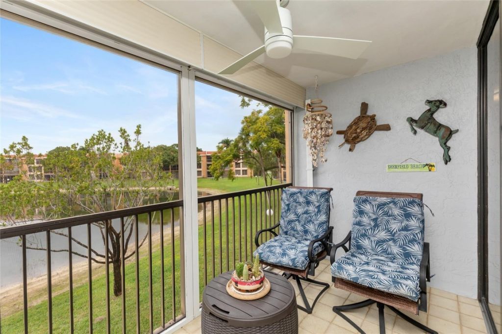 5921 Coral Lake Dr, Unit 209, Margate, FL 33063 Photo