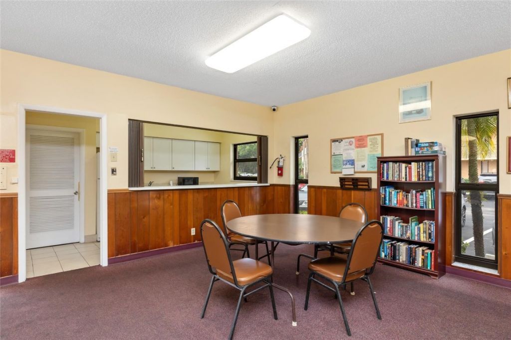 5921 Coral Lake Dr, Unit 209, Margate, FL 33063 Photo