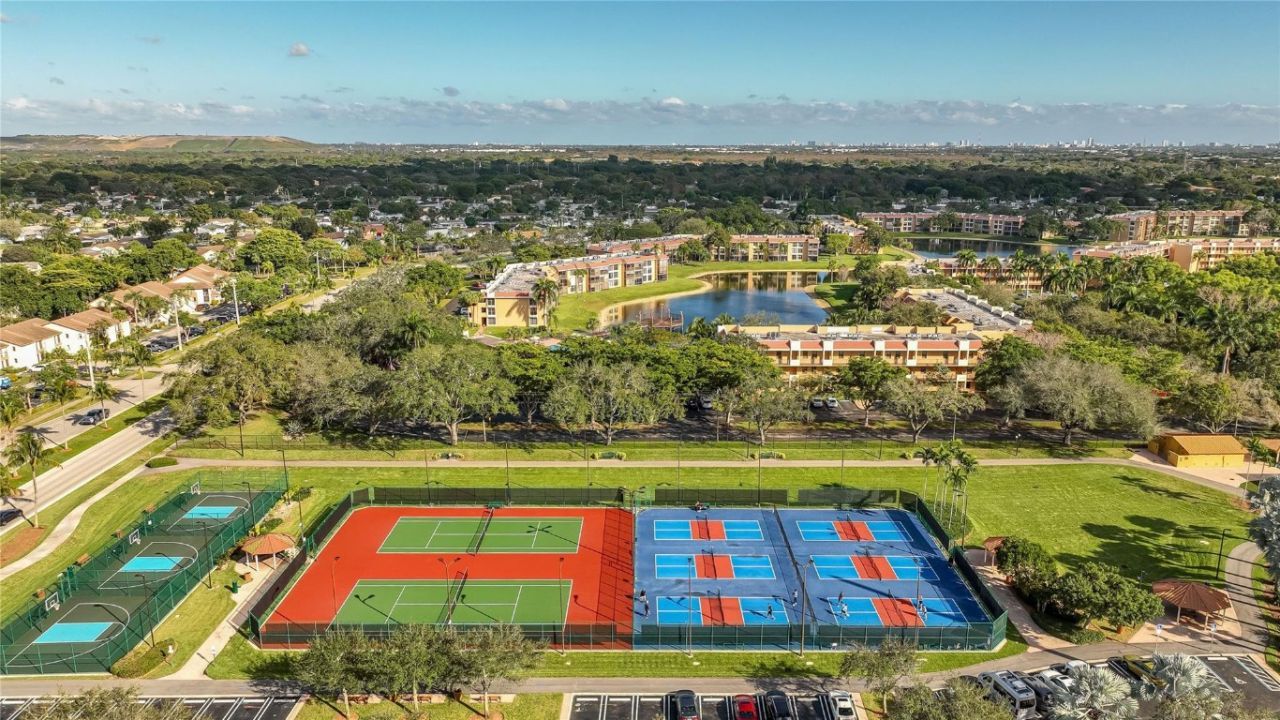 5921 Coral Lake Dr, Unit 209, Margate, FL 33063 Photo