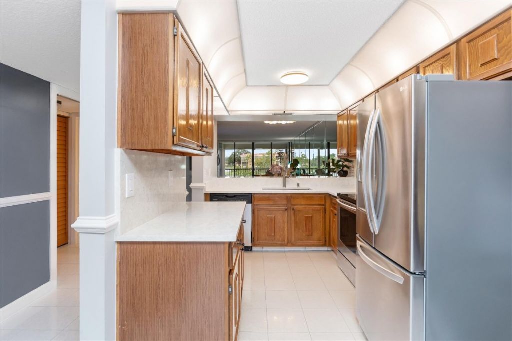 5921 Coral Lake Dr, Unit 209, Margate, FL 33063 Photo