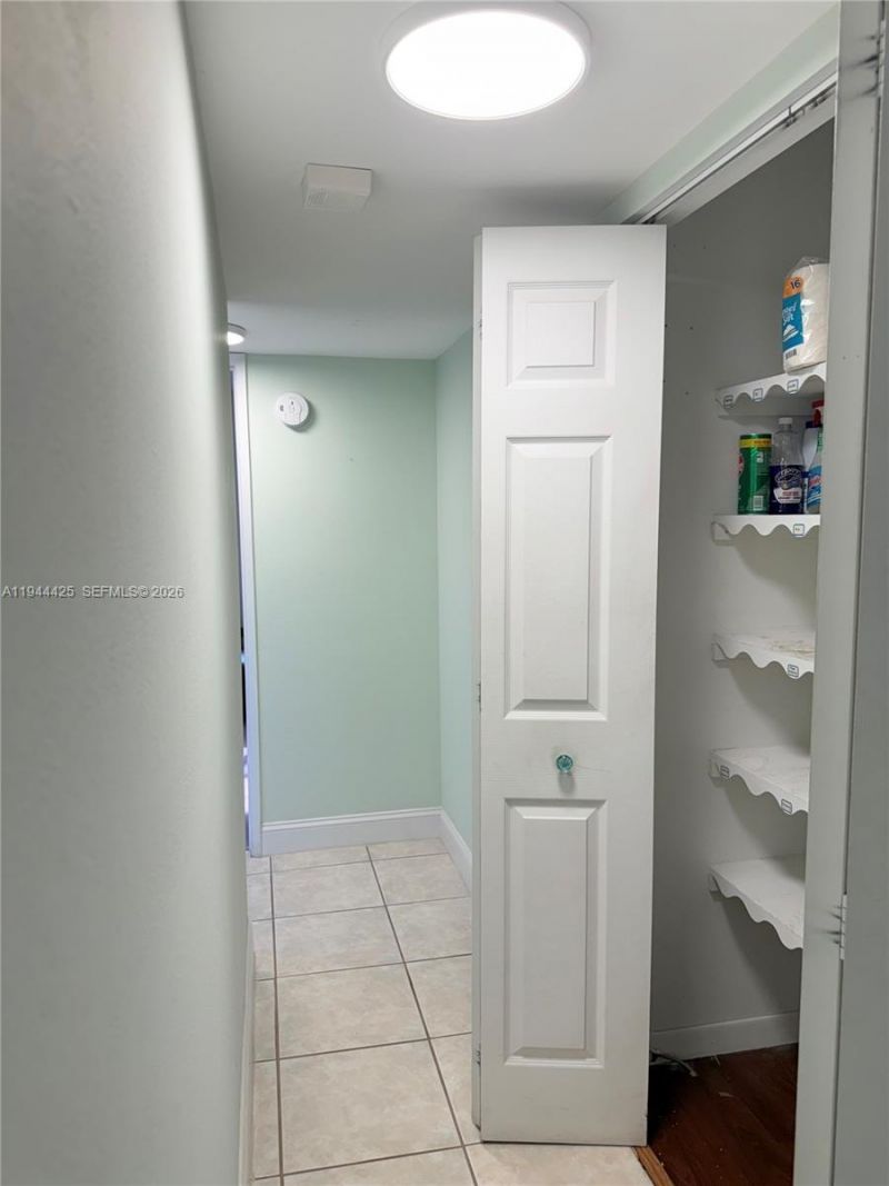 8951 N New River Canal Rd, Unit 2D, Plantation, FL 33324 Photo