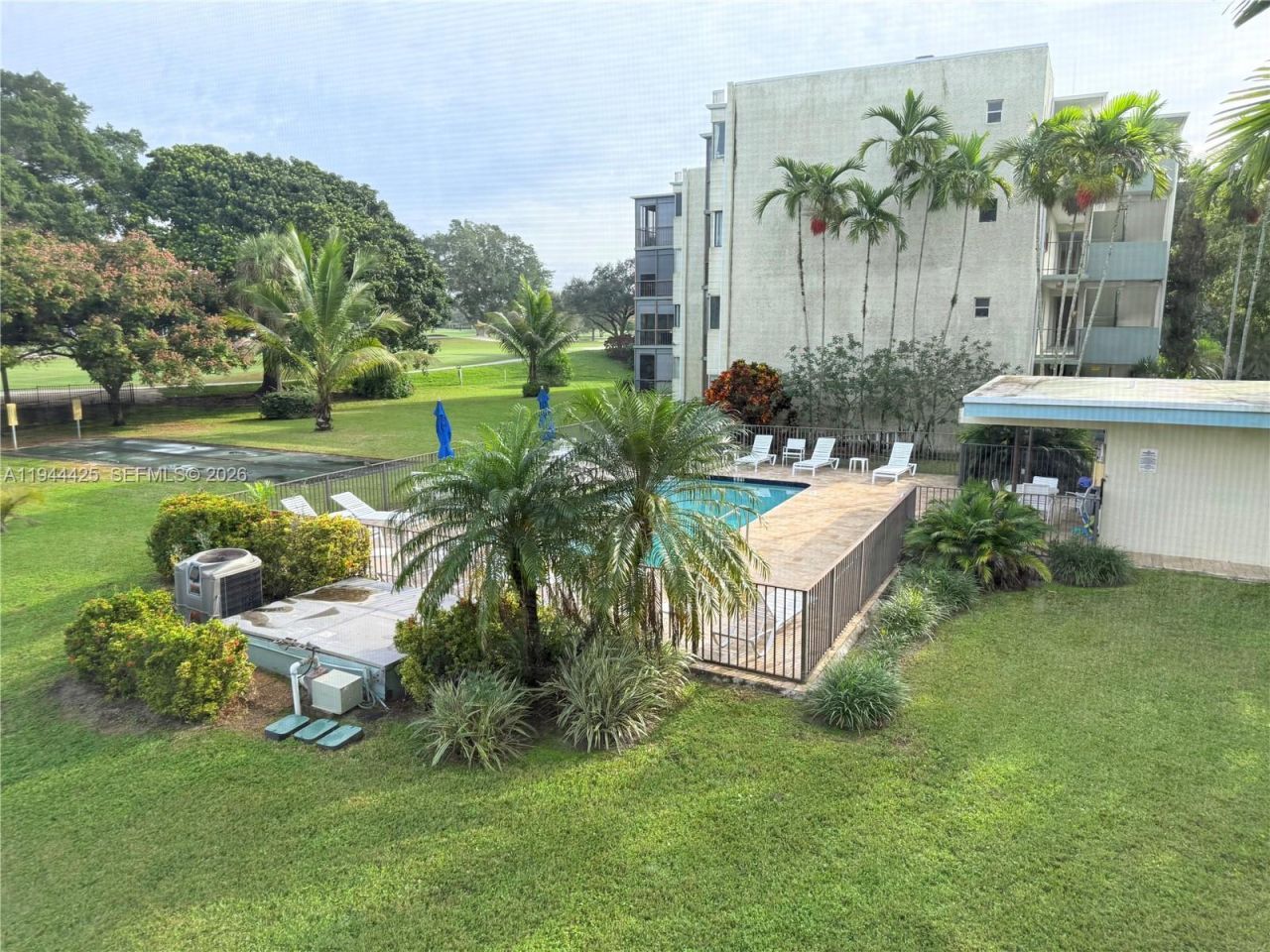 8951 N New River Canal Rd, Unit 2D, Plantation, FL 33324 Photo