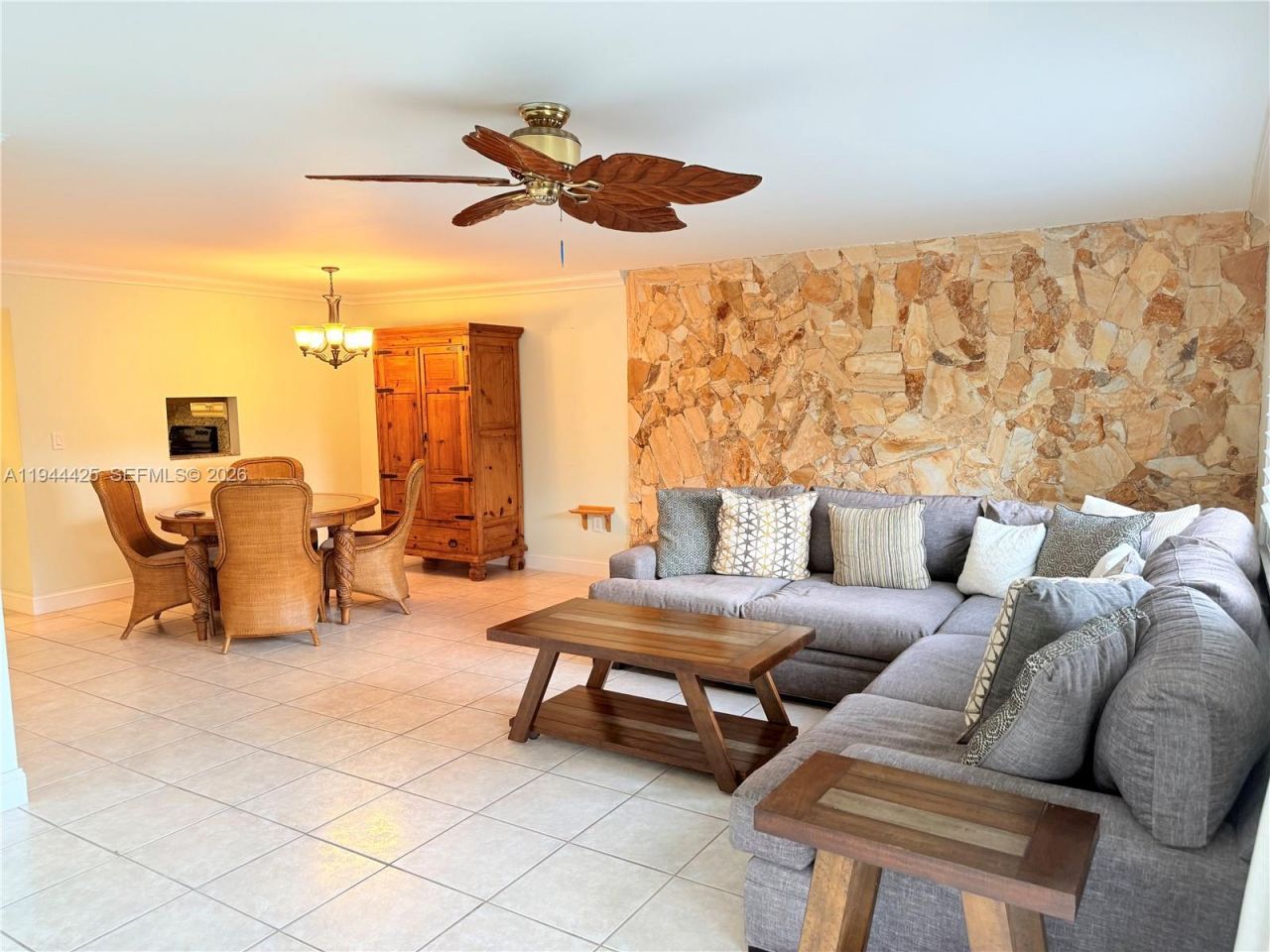 8951 N New River Canal Rd, Unit 2D, Plantation, FL 33324 Photo