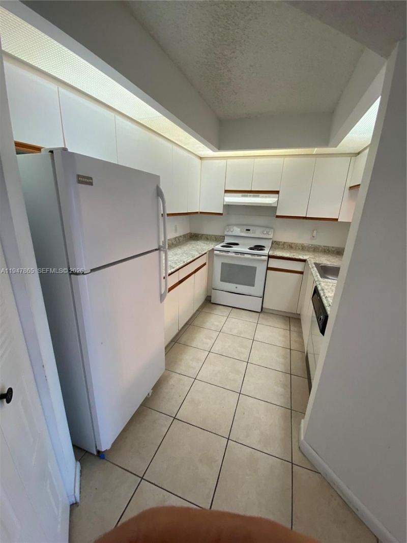 12950 SW 7th Ct, Unit 310A, Pembroke Pines, FL 33027 Photo