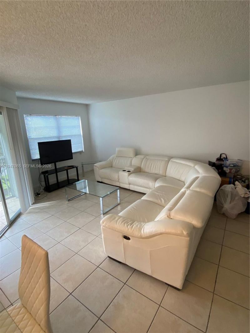 12950 SW 7th Ct, Unit 310A, Pembroke Pines, FL 33027 Photo