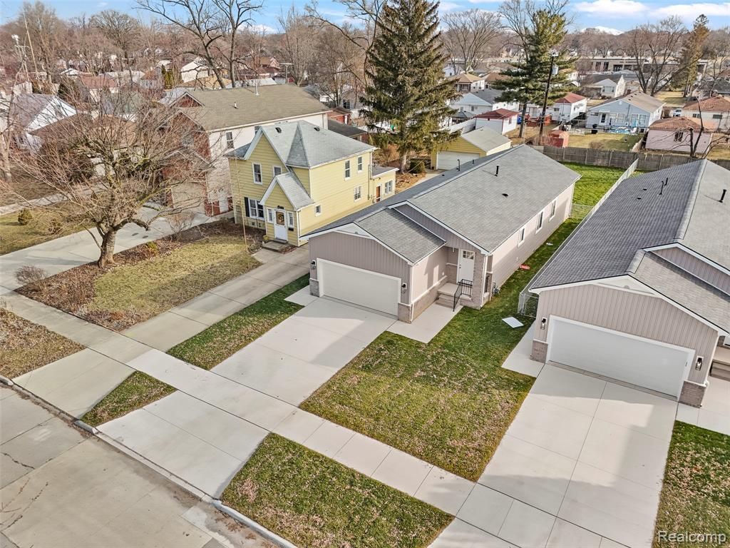 4833 Harding St, Dearborn Heights, MI 48125 Main Photo