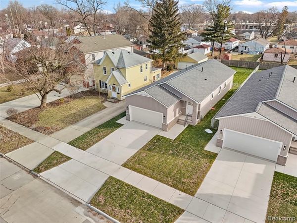 4833 Harding St, Dearborn Heights, MI 48125