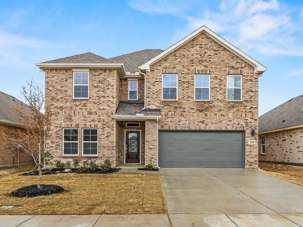 329 Amberville Drive, Red Oak, TX 75154