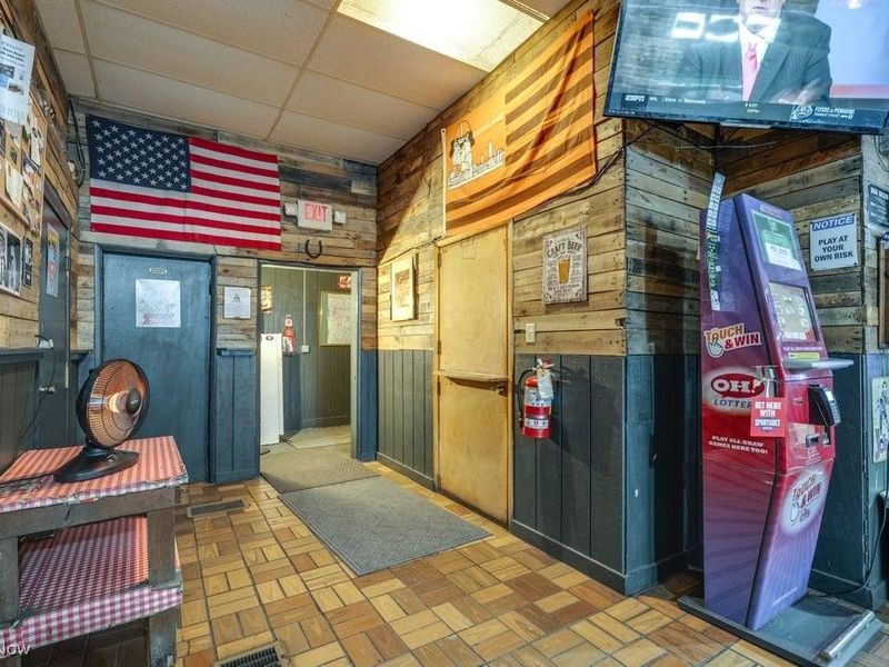 135 E Oregon Avenue, Sebring, OH 44672 Photo 14