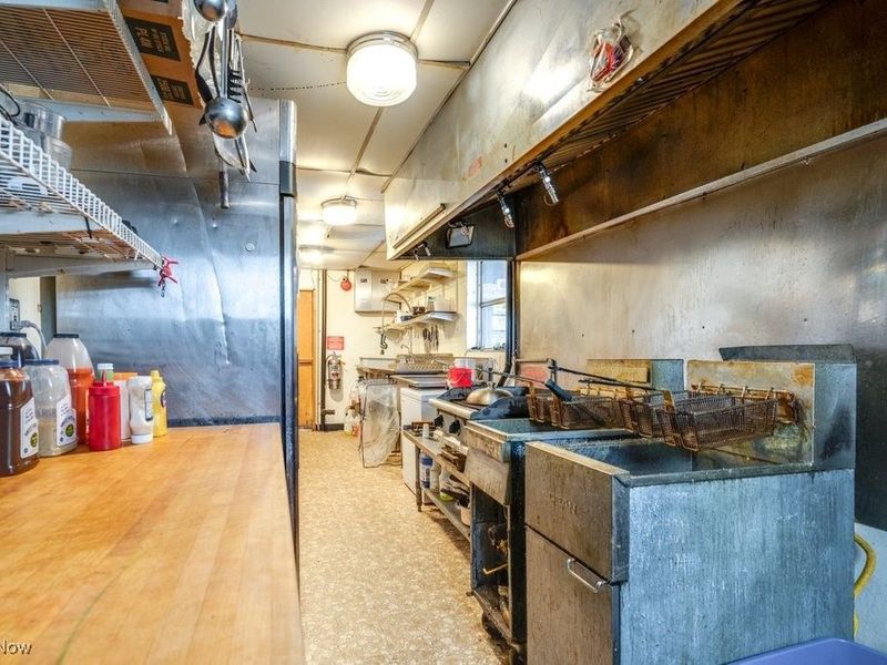 135 E Oregon Avenue, Sebring, OH 44672 Photo 25