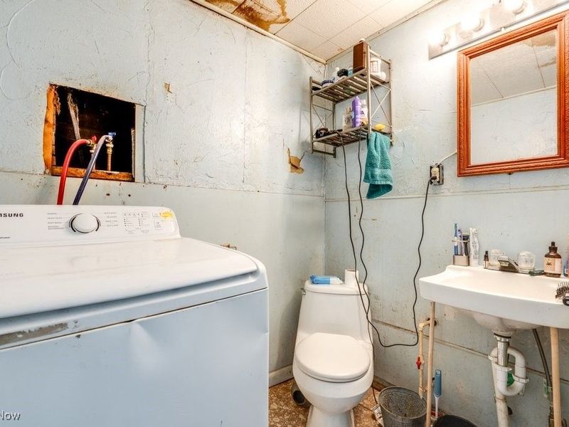 135 E Oregon Avenue, Sebring, OH 44672 Photo 39