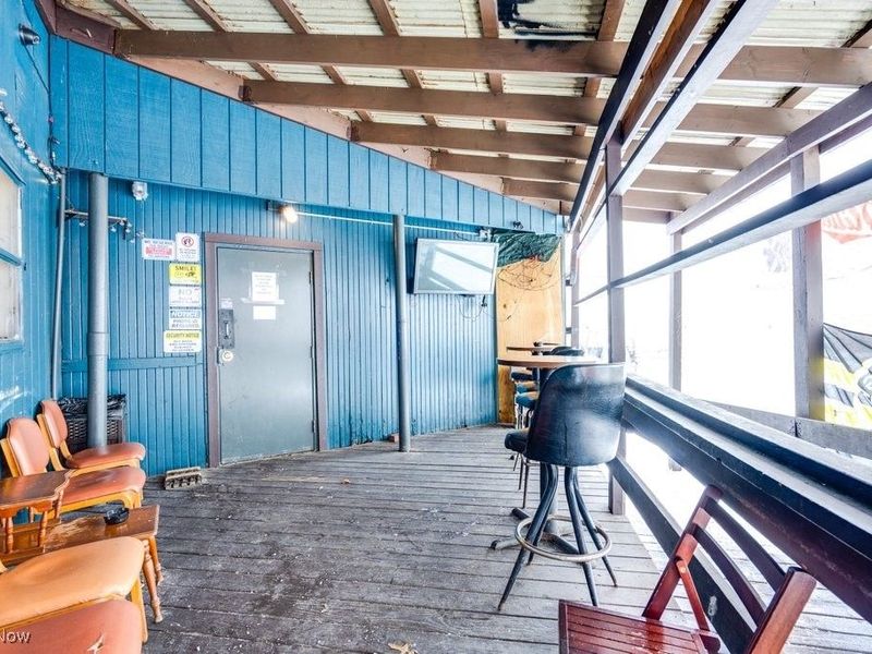 135 E Oregon Avenue, Sebring, OH 44672 Photo 5