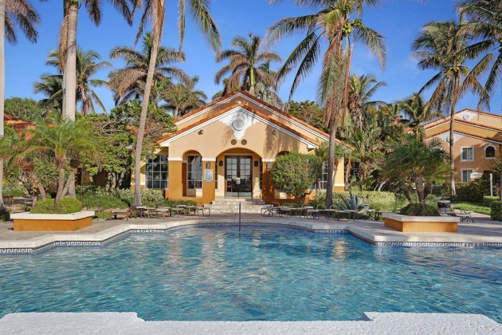 157 Yacht Club Way, Unit 306, Hypoluxo, FL 33462 Photo