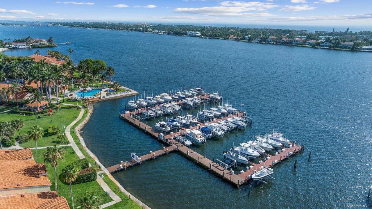 157 Yacht Club Way, Unit 306, Hypoluxo, FL 33462 Photo