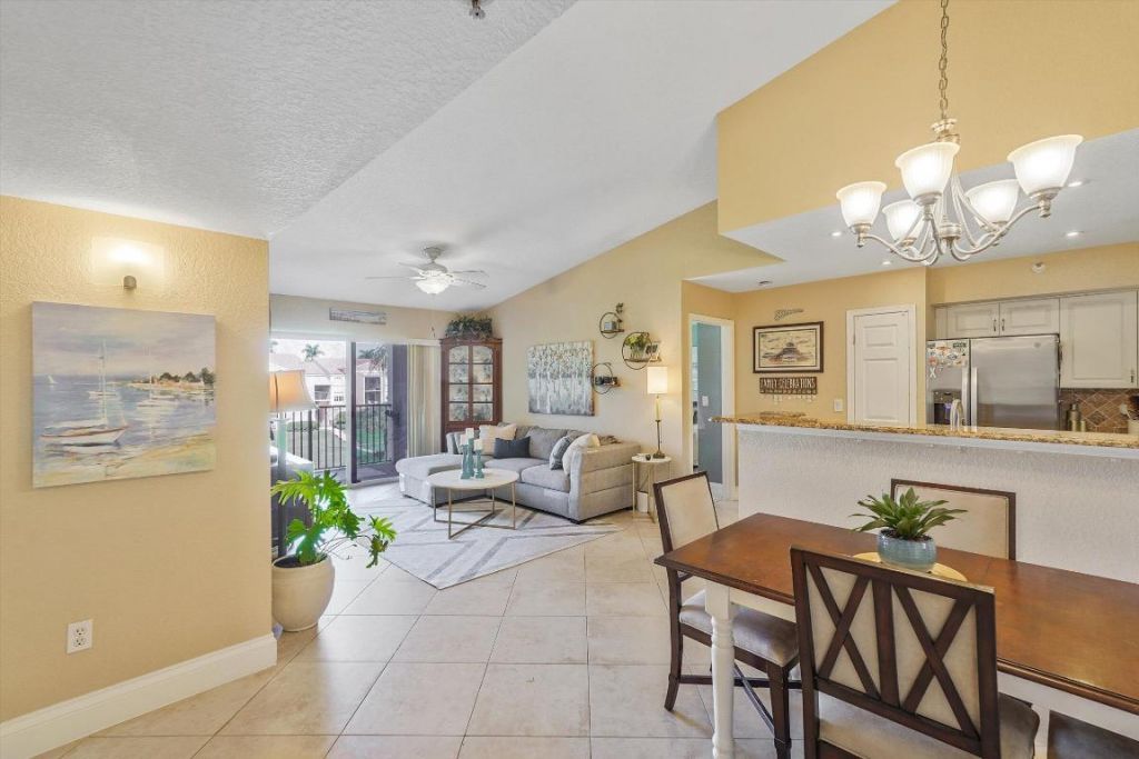 157 Yacht Club Way, Unit 306, Hypoluxo, FL 33462 Photo