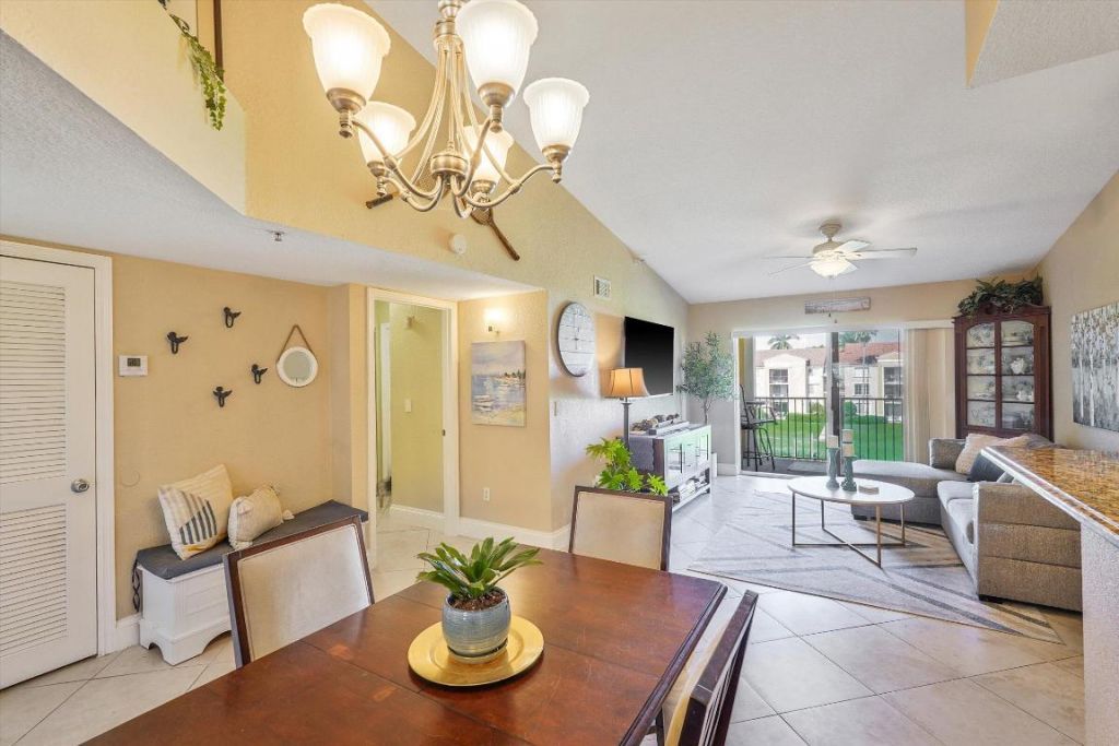 157 Yacht Club Way, Unit 306, Hypoluxo, FL 33462 Photo