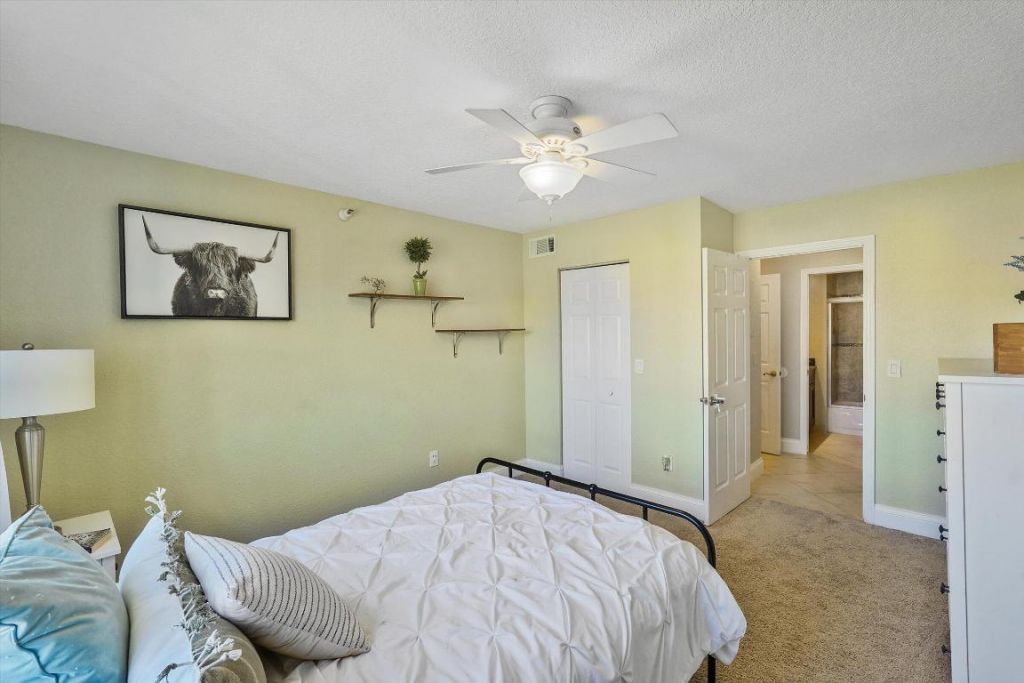 157 Yacht Club Way, Unit 306, Hypoluxo, FL 33462 Photo