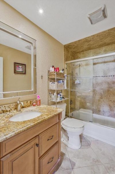 157 Yacht Club Way, Unit 306, Hypoluxo, FL 33462 Photo