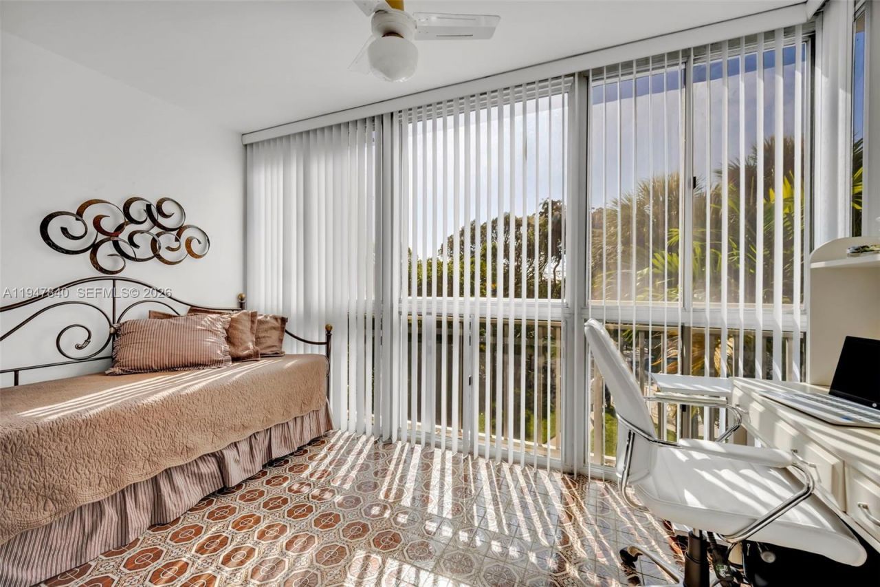 3800 Hillcrest Dr, Unit 316, Hollywood, FL 33021 Photo