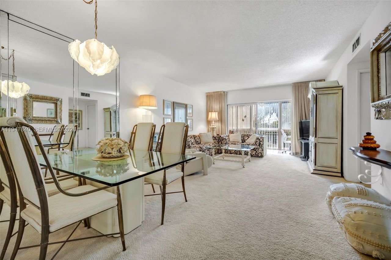 3800 Hillcrest Dr, Unit 316, Hollywood, FL 33021 Photo