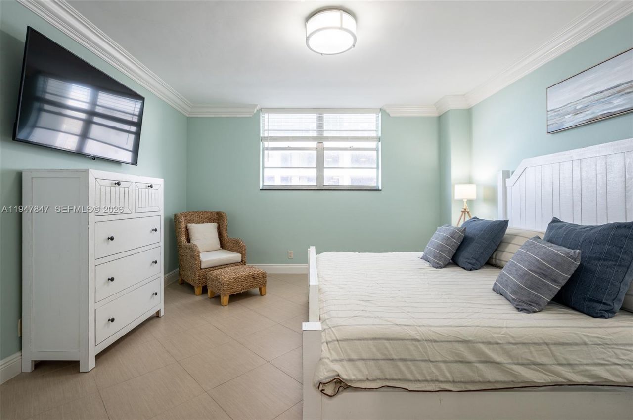 Please Call For Address, Unit 9J, Hollywood, FL 33019 Photo