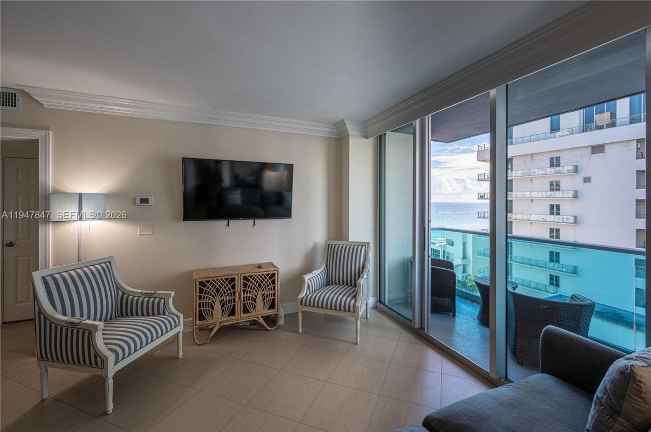 Please Call For Address, Unit 9J, Hollywood, FL 33019 Photo