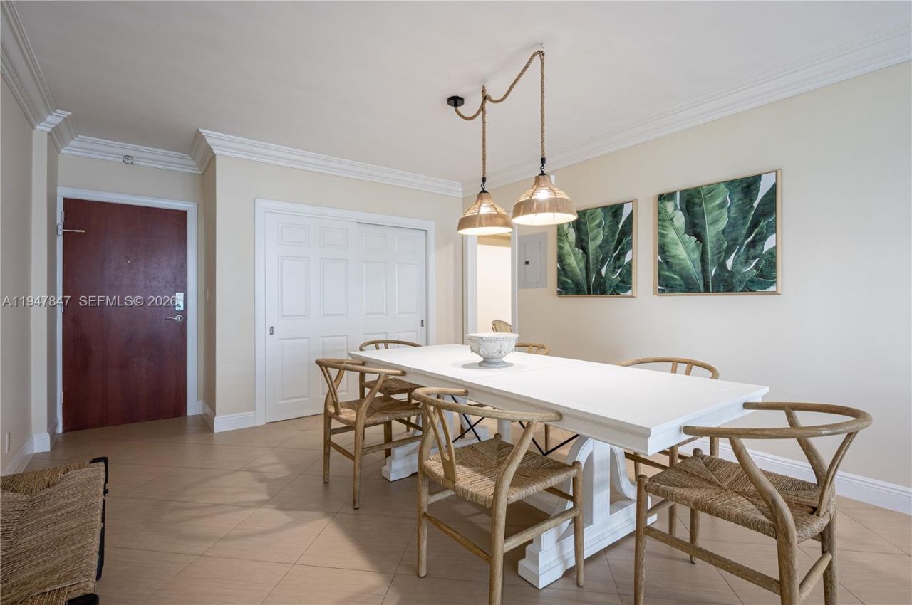 Please Call For Address, Unit 9J, Hollywood, FL 33019 Photo