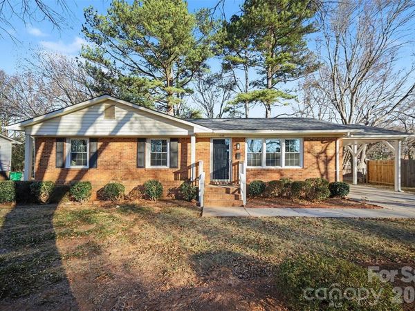 1733 Pondella Drive, Charlotte, NC 28213