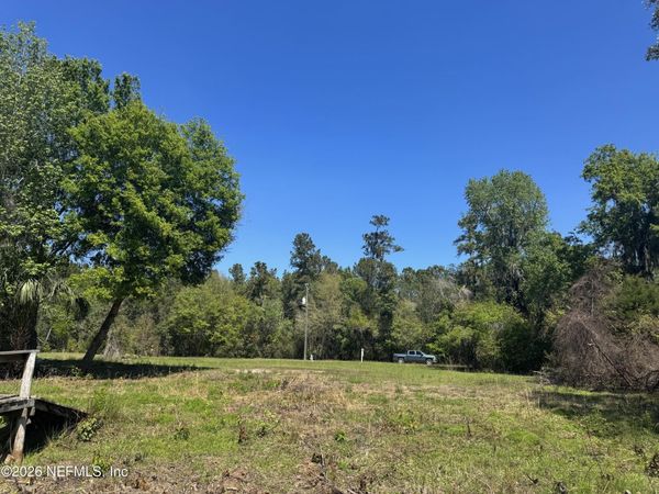 211 WALKER Drive, Interlachen, FL 32148