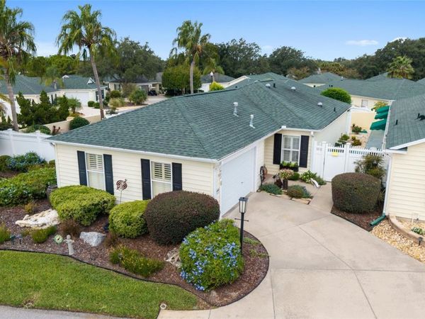 1402 CONCHAS DRIVE, THE VILLAGES, FL 32162