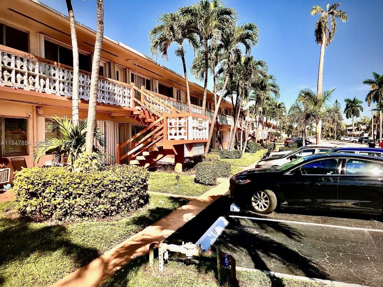 900 SW 11th Ave , Unit 7C, Hallandale Beach, FL 33009 Photo