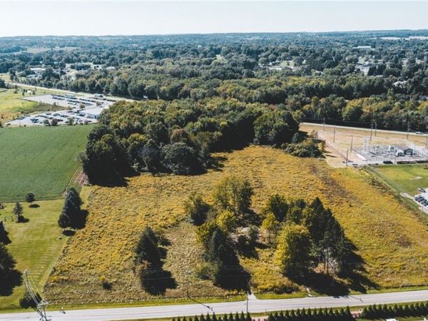 43429 County Line Road, Columbiana, OH 44408