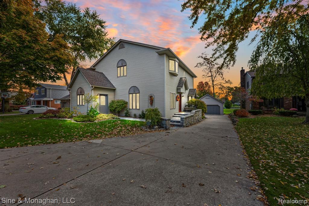 28549 Swan Island Drive, Grosse Ile Township, MI 48138 Main Photo