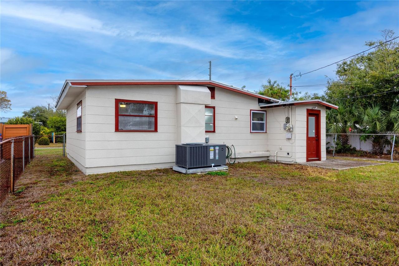 418 39th Avenue N, Saint Petersburg, FL 33703 Photo