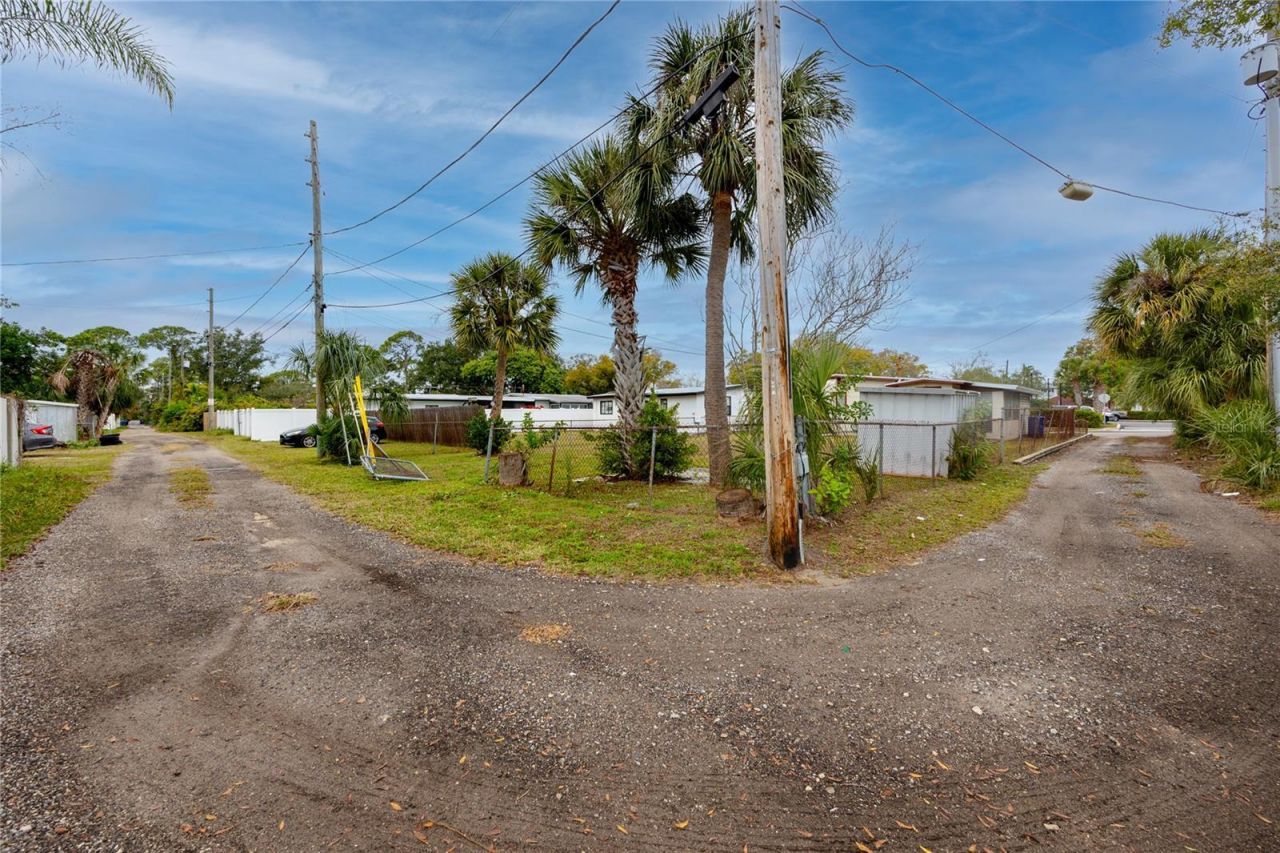 418 39th Avenue N, Saint Petersburg, FL 33703 Photo