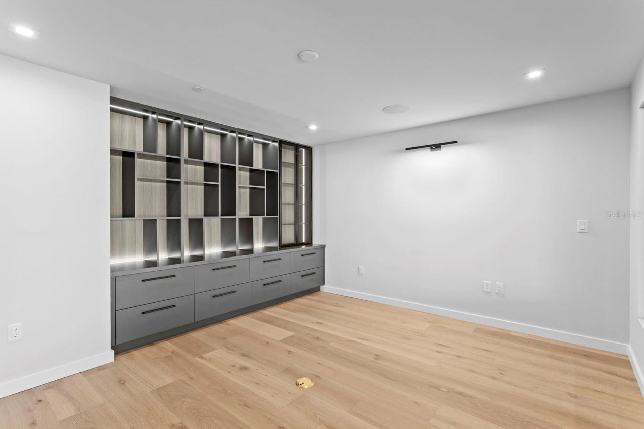 70 Gulf Boulevard, Indian Rocks Beach, FL 33785 Photo