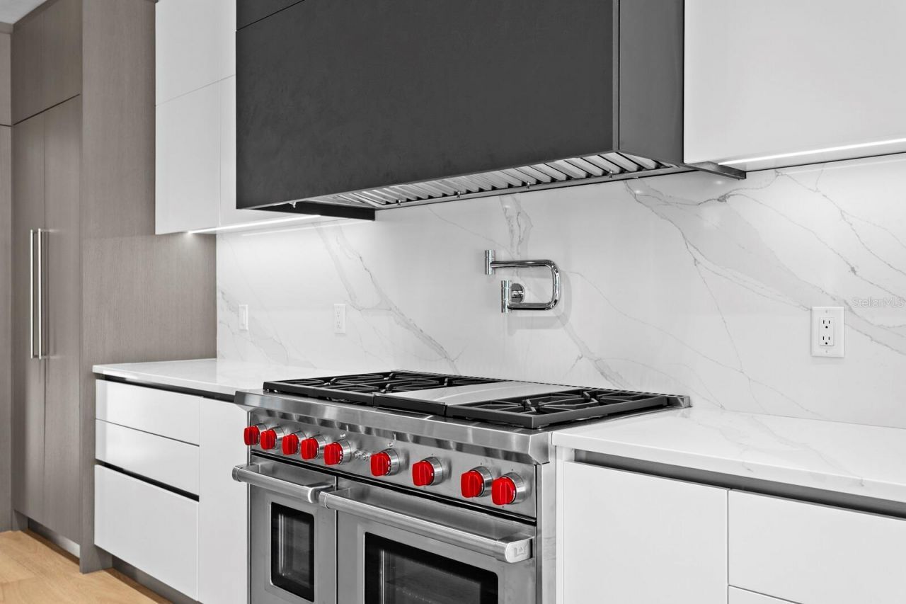 70 Gulf Boulevard, Indian Rocks Beach, FL 33785 Photo