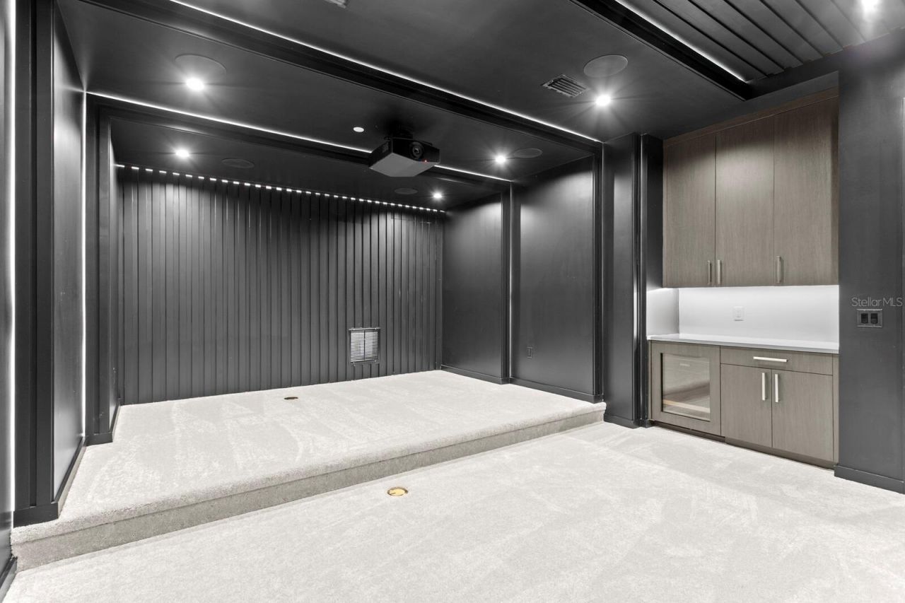 70 Gulf Boulevard, Indian Rocks Beach, FL 33785 Photo