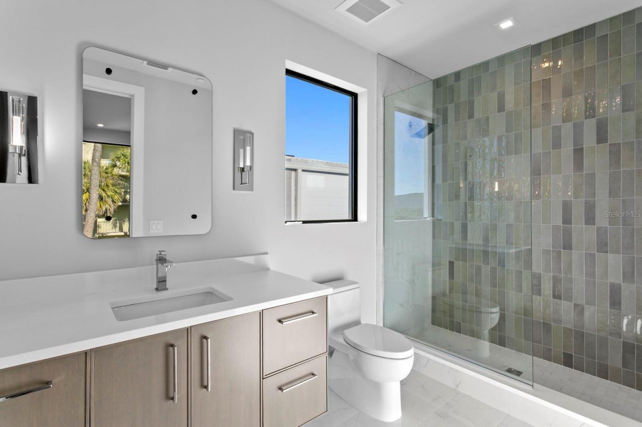 70 Gulf Boulevard, Indian Rocks Beach, FL 33785 Photo