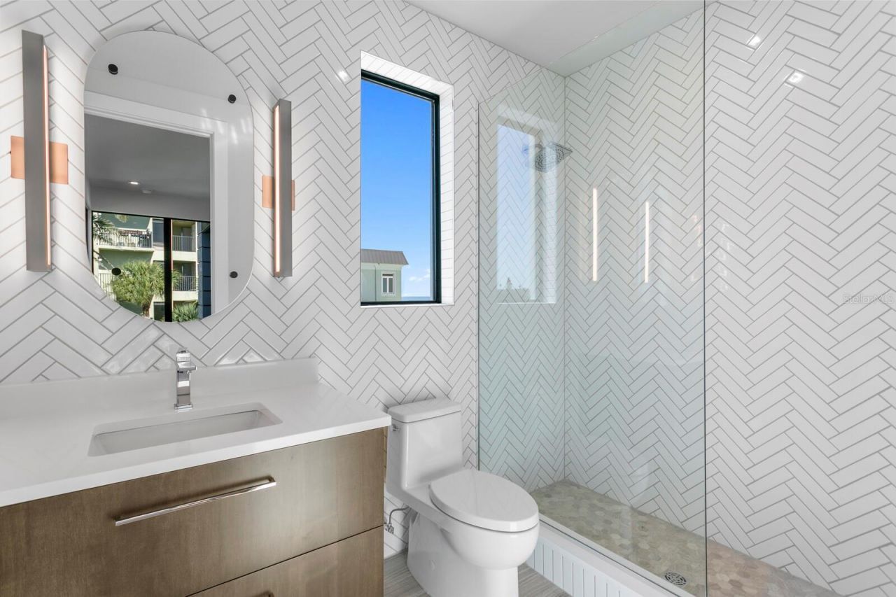 70 Gulf Boulevard, Indian Rocks Beach, FL 33785 Photo