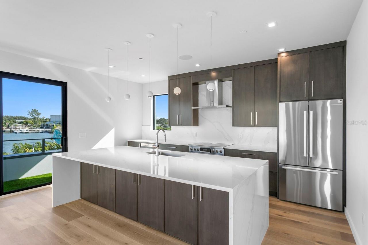 70 Gulf Boulevard, Indian Rocks Beach, FL 33785 Photo