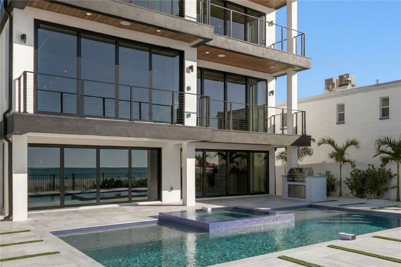 70 Gulf Boulevard, Indian Rocks Beach, FL 33785 Photo