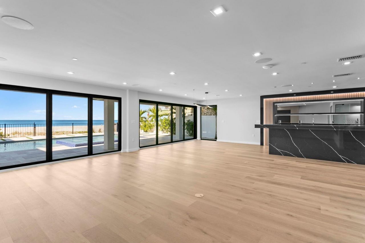 70 Gulf Boulevard, Indian Rocks Beach, FL 33785 Photo