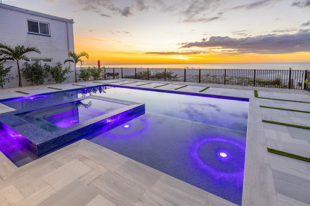 70 Gulf Boulevard, Indian Rocks Beach, FL 33785 Photo