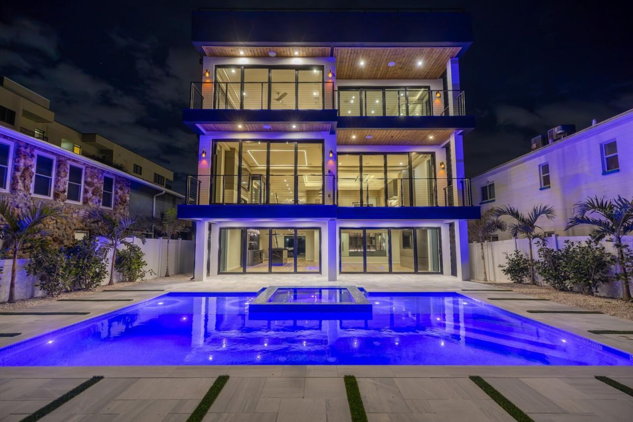 70 Gulf Boulevard, Indian Rocks Beach, FL 33785 Photo