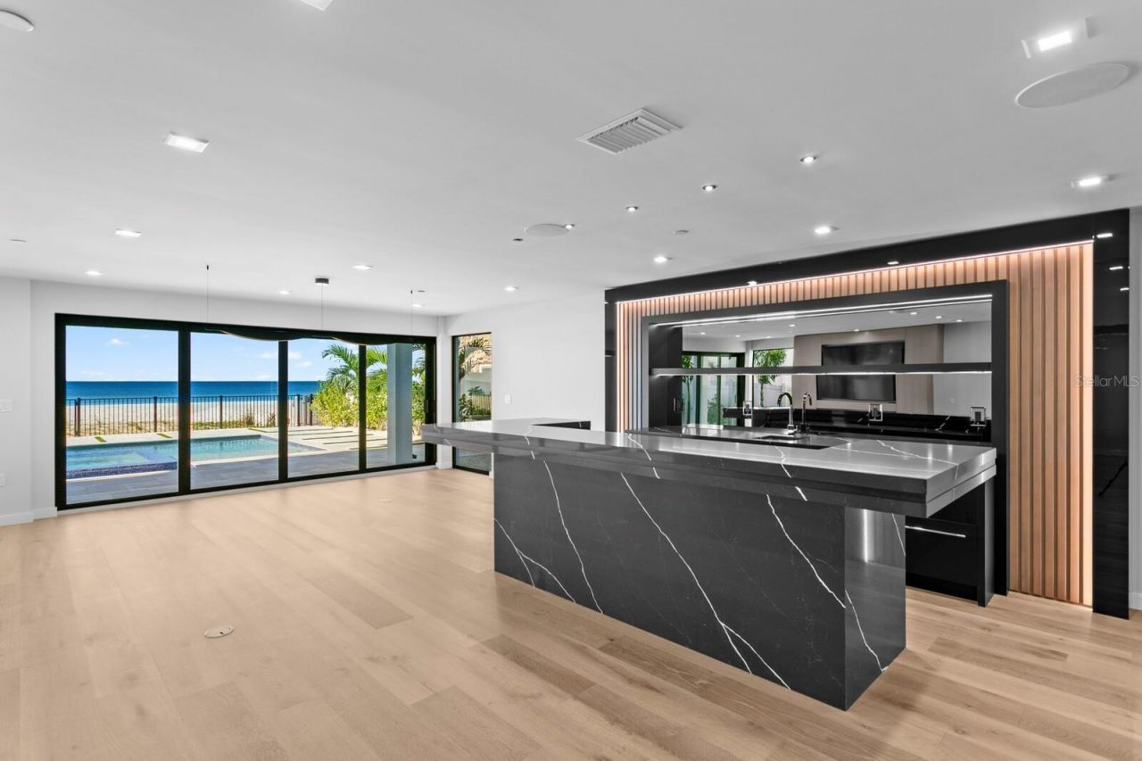 70 Gulf Boulevard, Indian Rocks Beach, FL 33785 Photo