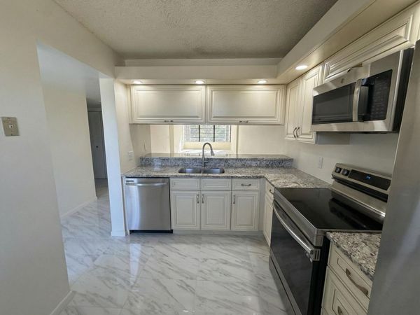 3826 Whitehall Drive, Unit 305, West Palm Beach, FL 33401