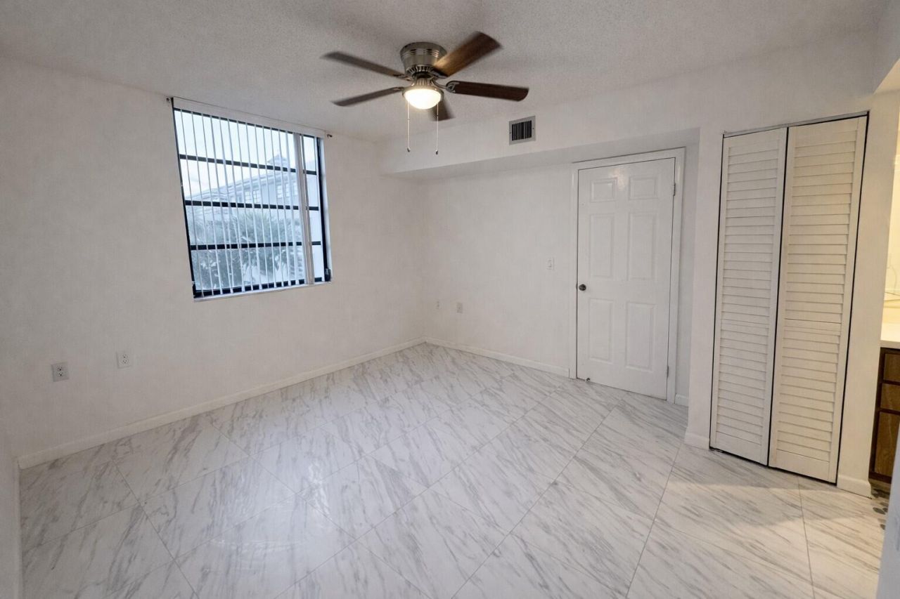 3826 Whitehall Drive, Unit 305, West Palm Beach, FL 33401 Photo