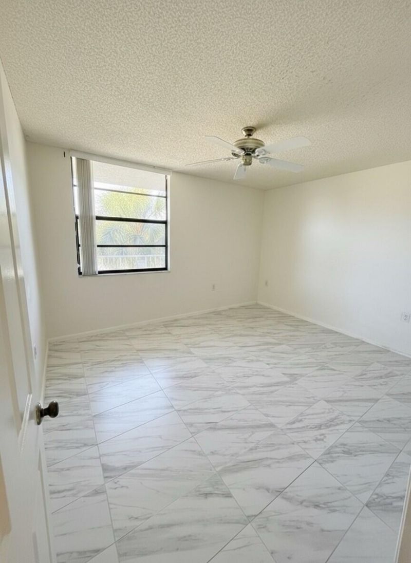 3826 Whitehall Drive, Unit 305, West Palm Beach, FL 33401 Photo